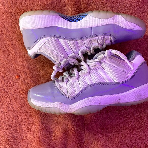 Air Jordan 11 Retro Low 'Cement Grey'